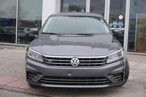 2018 Volkswagen Passat 2.0T R-Line