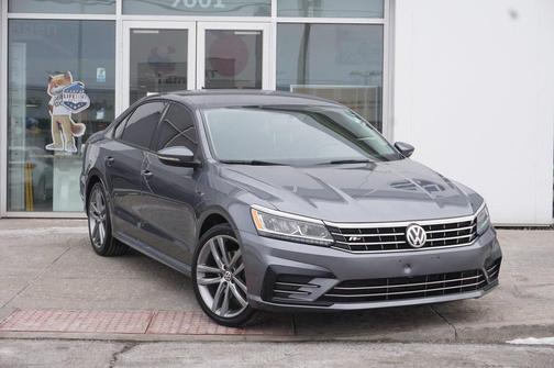 2018 Volkswagen Passat 2.0T R-Line