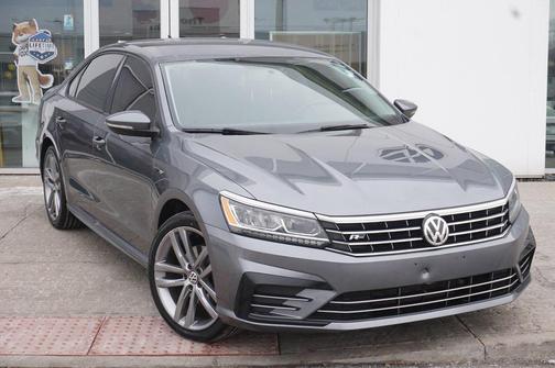 2018 Volkswagen Passat 2.0T R-Line