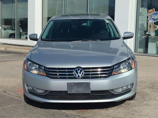 2014 Volkswagen Passat 1.8T Auto SEL Premium