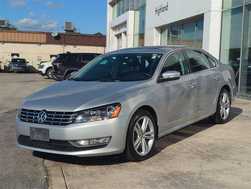 2014 Volkswagen Passat 1.8T Auto SEL Premium