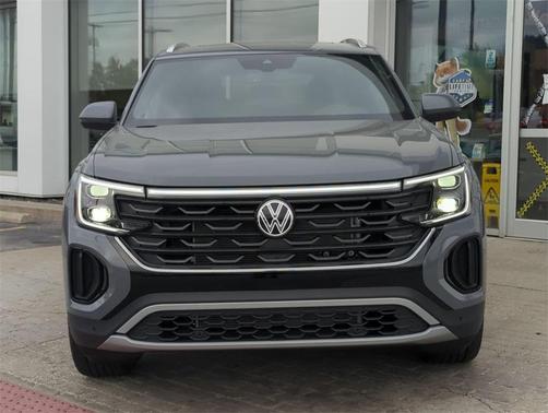 2026 Volkswagen Atlas Cross Sport 2.0T SEL