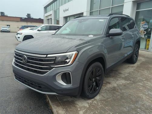 2025 Volkswagen Atlas 2.0T SE w/Technology 4MOTION