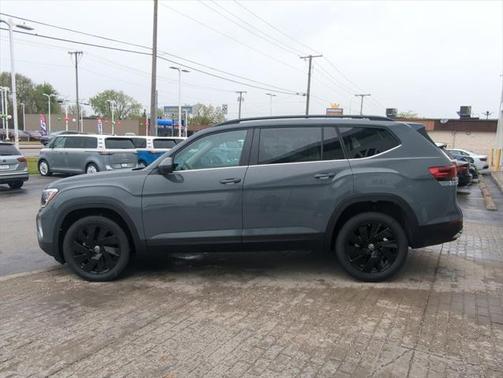 2025 Volkswagen Atlas 2.0T SE w/Technology 4MOTION