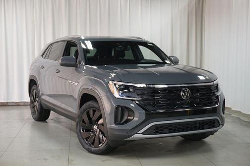 pure gray 2026 Volkswagen Atlas Cross Sport 2.0T SE w/Technology 4MOTION