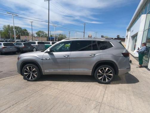 2025 Volkswagen Atlas 2.0T SEL Premium R-Line 4MOTION