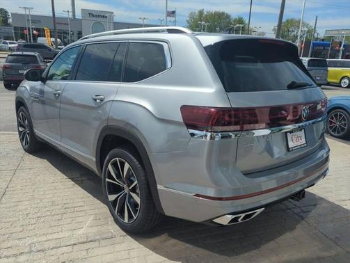 2025 Volkswagen Atlas 2.0T SEL Premium R-Line 4MOTION