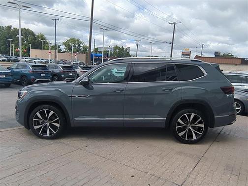 2025 Volkswagen Atlas 2.0T SEL Premium R-Line 4MOTION