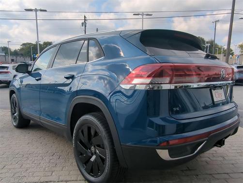 2025 Volkswagen Atlas Cross Sport 2.0T SE w/Technology 4MOTION