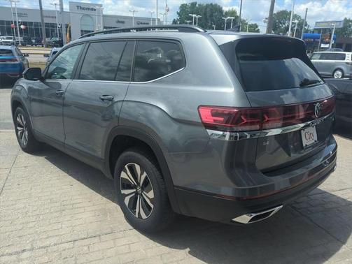 2025 Volkswagen Atlas 2.0T SE