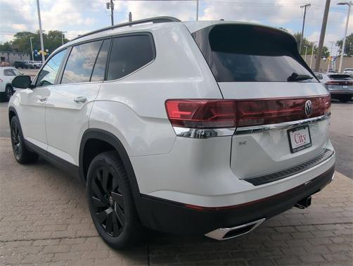 2026 Volkswagen Atlas 2.0T SE w/Technology 4MOTION