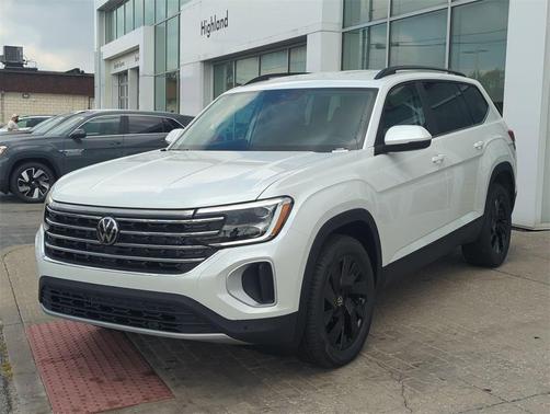 2026 Volkswagen Atlas 2.0T SE w/Technology 4MOTION