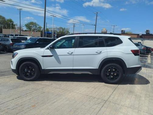 2025 Volkswagen Atlas 2.0T Peak Edition
