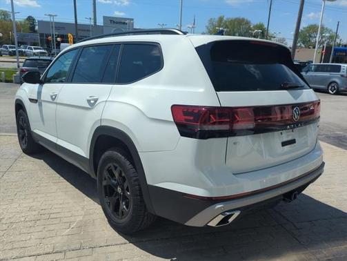2025 Volkswagen Atlas 2.0T Peak Edition