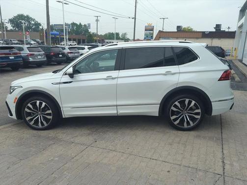 2022 Volkswagen Tiguan 2.0T SEL R-Line 4MOTION