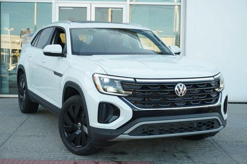 Opal White 2026 Volkswagen Atlas Cross Sport 2.0T SE w/Technology 4MOTION