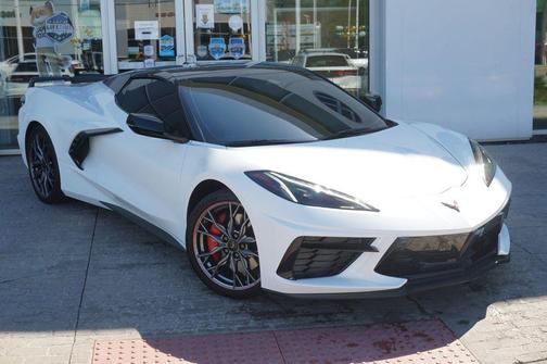 Arctic White 2024 Chevrolet Corvette Stingray w/2LT