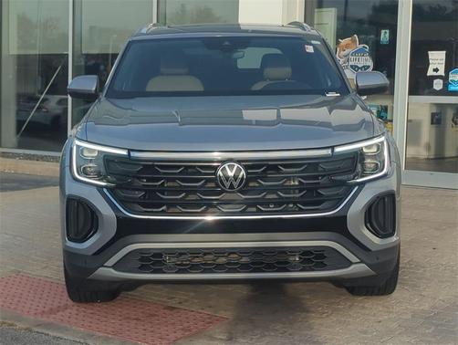 2025 Volkswagen Atlas Cross Sport 2.0T SE w/Technology 4MOTION