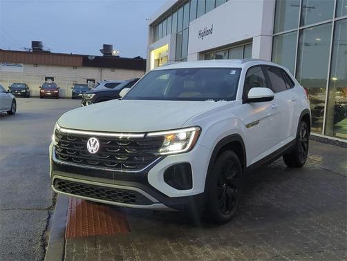 2025 Volkswagen Atlas Cross Sport 2.0T SE w/Technology 4MOTION