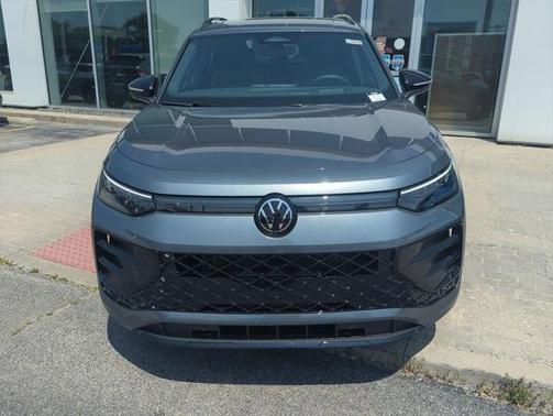 2025 Volkswagen Tiguan 2.0T SE R-Line Black 4MOTION
