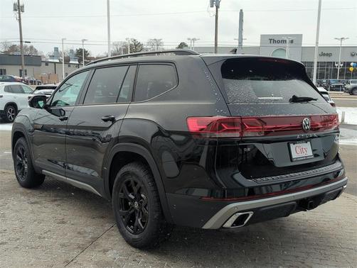 2026 Volkswagen Atlas Peak Edition