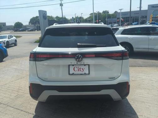 2025 Volkswagen Tiguan 2.0T SE 4MOTION