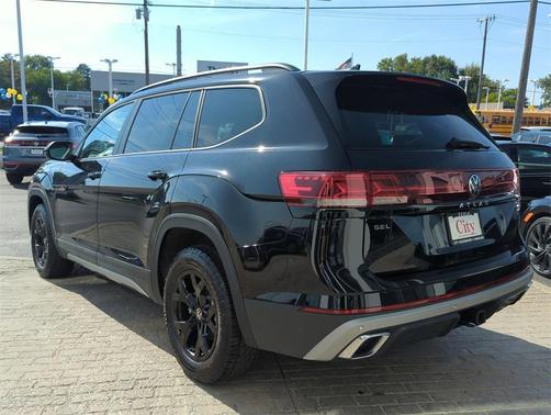 2024 Volkswagen Atlas 2.0T SEL