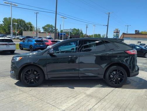 2022 Ford Edge ST