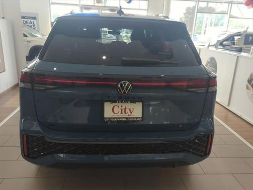2025 Volkswagen Tiguan 2.0T SE R-Line Black 4MOTION