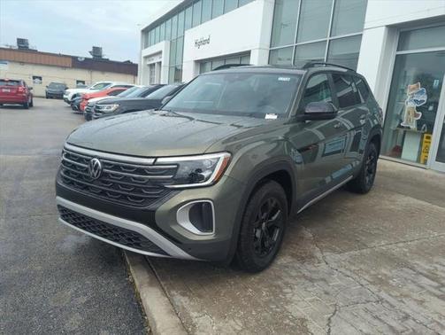 2025 Volkswagen Atlas 2.0T Peak Edition