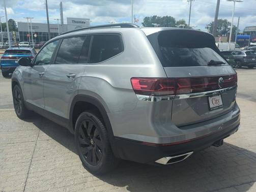 2025 Volkswagen Atlas 2.0T SE w/Technology 4MOTION