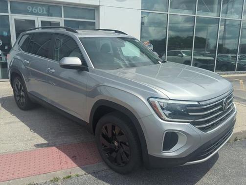 2025 Volkswagen Atlas 2.0T SE w/Technology 4MOTION