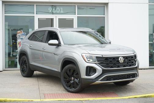 Silver Mist Metallic 2026 Volkswagen Atlas Cross Sport 2.0T SE w/Technology 4MOTION