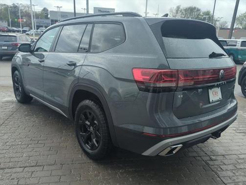 2025 Volkswagen Atlas 2.0T Peak Edition
