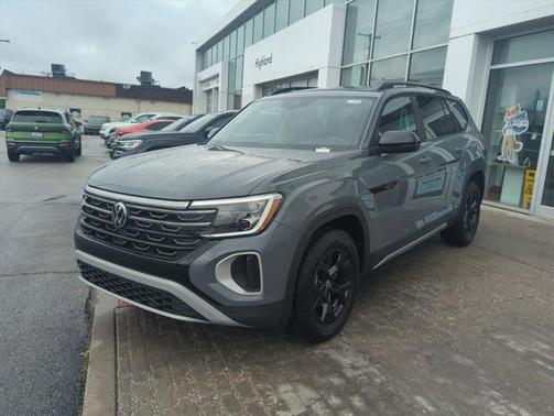 2025 Volkswagen Atlas 2.0T Peak Edition