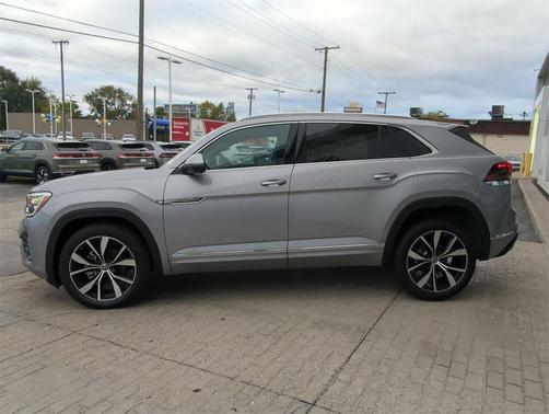 2025 Volkswagen Atlas Cross Sport 2.0T SEL Premium