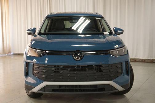 Monterey Blue Pearl 2026 Volkswagen Tiguan 2.0T SE 4MOTION