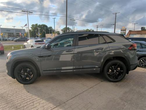 2026 Volkswagen Atlas Cross Sport 2.0T SEL