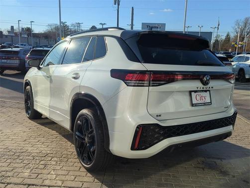 2026 Volkswagen Tiguan 2.0T SE R-Line Black 4MOTION