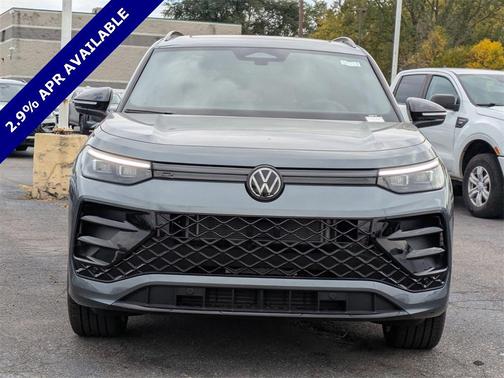 2025 Volkswagen Tiguan 2.0T SE R-Line Black 4MOTION