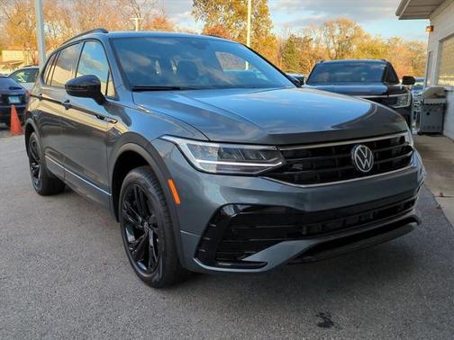 2024 Volkswagen Tiguan 2.0T SE R-Line Black 4MOTION
