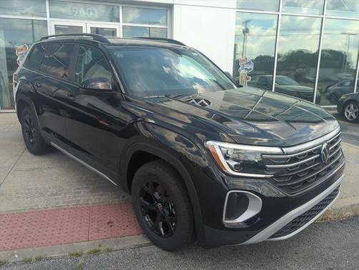 2025 Volkswagen Atlas 2.0T Peak Edition