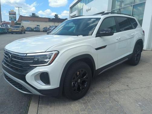 2025 Volkswagen Atlas 2.0T Peak Edition