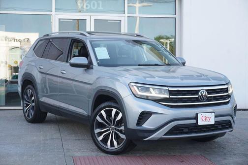 Silver Metallic 2022 Volkswagen Atlas 3.6L SEL