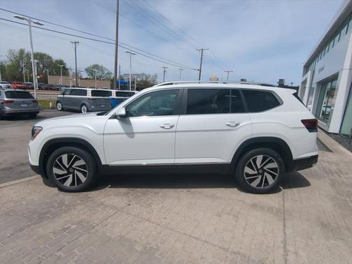 2025 Volkswagen Atlas 2.0T SEL