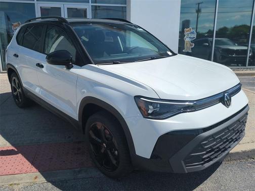 2025 Volkswagen Taos 1.5T SE Black