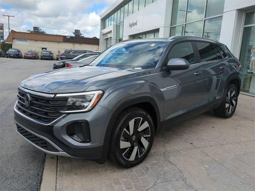 2025 Volkswagen Atlas Cross Sport 2.0T SE w/Technology 4MOTION
