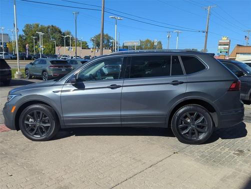 2024 Volkswagen Tiguan 2.0T SE 4MOTION
