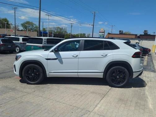 2025 Volkswagen Atlas Cross Sport 2.0T SEL