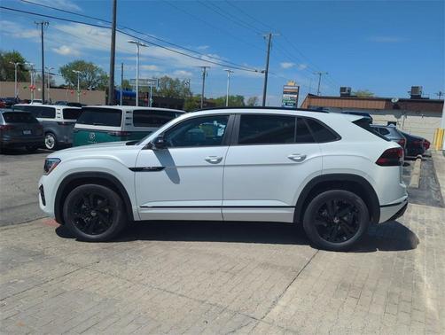 2025 Volkswagen Atlas Cross Sport 2.0T SEL